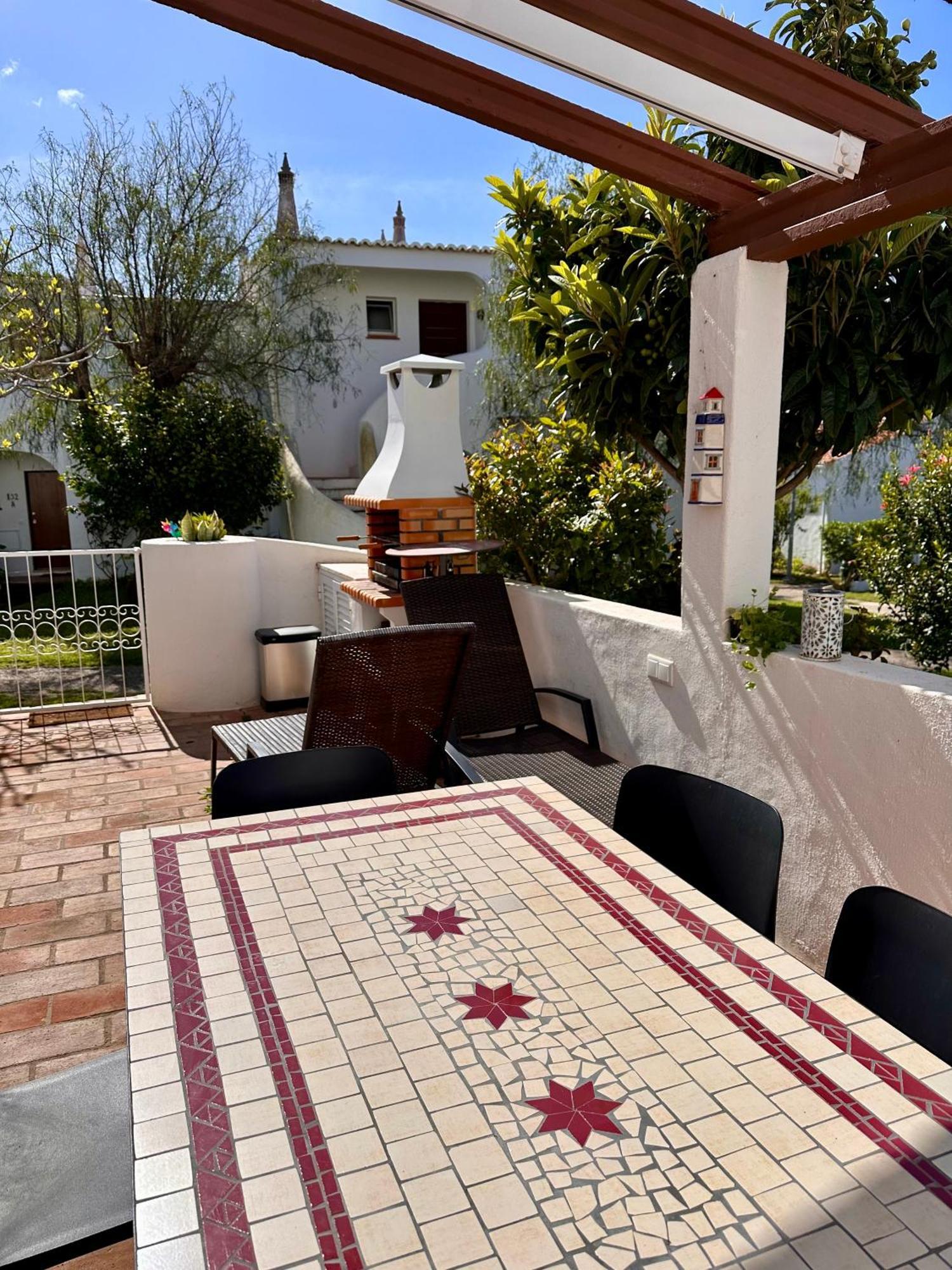 Castelo Da Esperanca Na Vila Sra Da Rocha Porches  Buitenkant foto